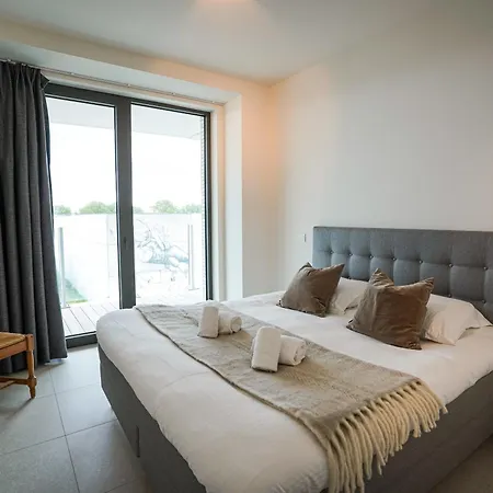 Huswell - Beautiful With Communal Pool And Gym Estalagem *