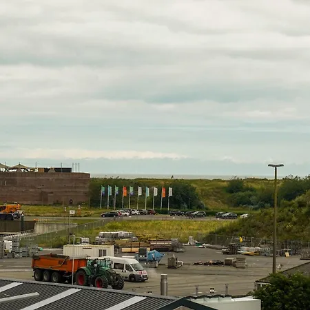 Huswell - Beautiful With Communal Pool And Gym Herberg Oostende