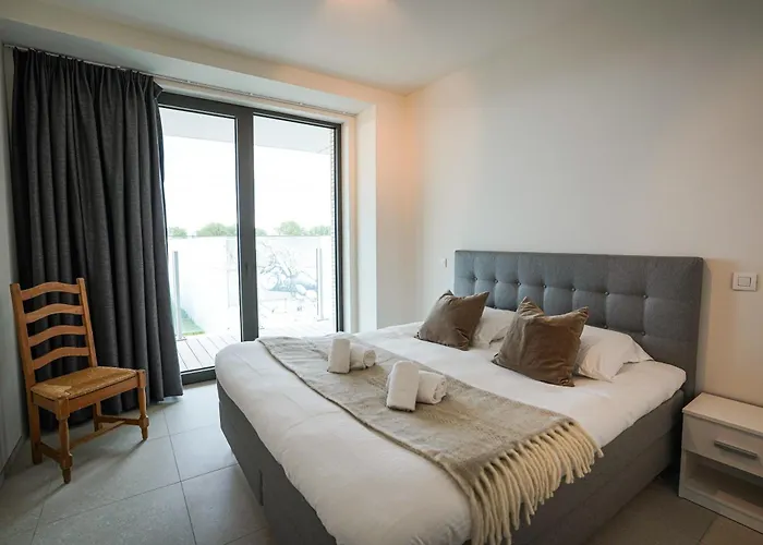 Huswell - Beautiful With Communal Pool And Gym بيت ريفي *