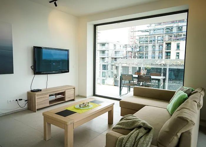 Huswell - Beautiful With Communal Pool And Gym Ostende