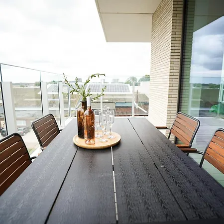 Huswell - Beautiful With Communal Pool And Gym *